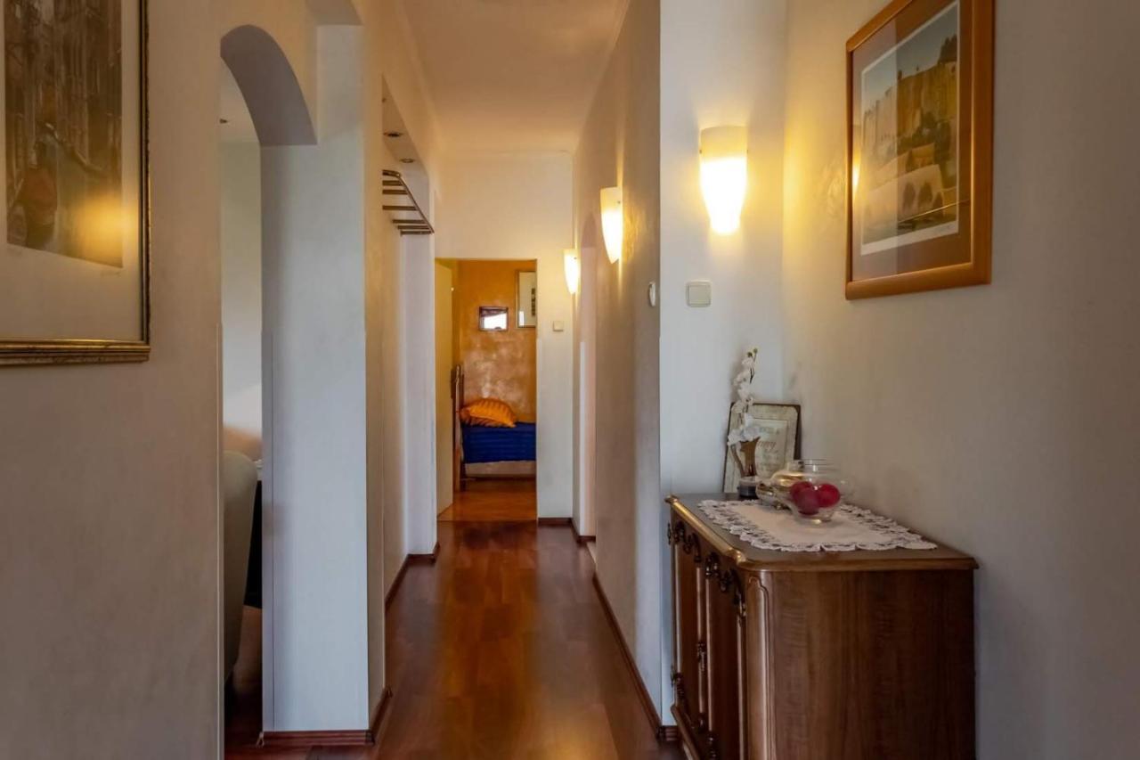 Apartment Gea Icici Bagian luar foto