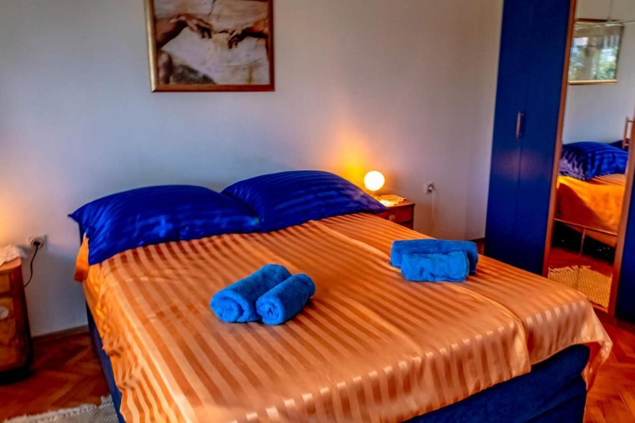 Apartment Gea Icici Bagian luar foto